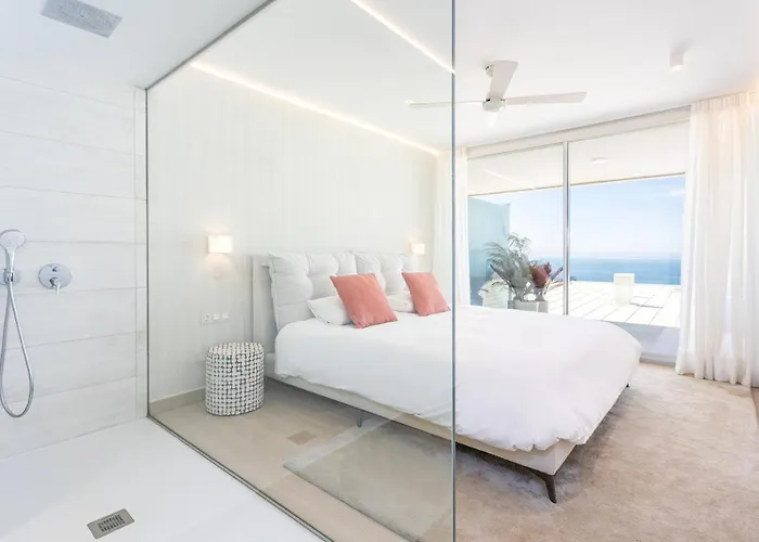 Higuerón Sea Breeze